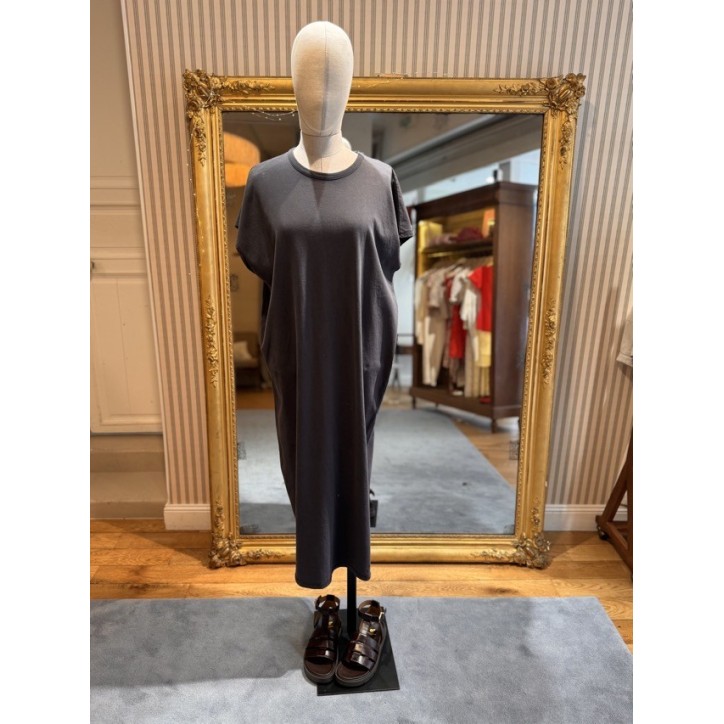 ROBE LONGUE DROITE ROBE LONGUE DROITE