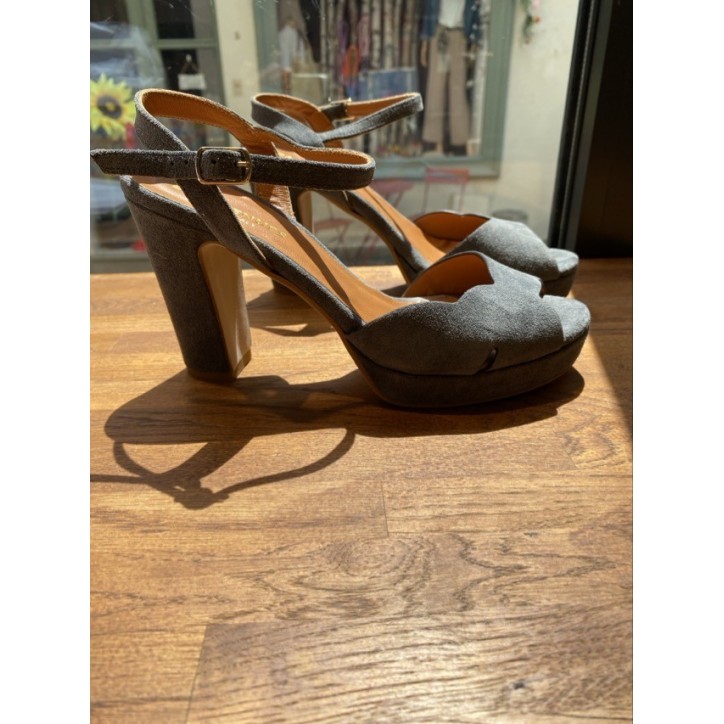 SANDALE TALON GRIS SANDALE TALON GRIS