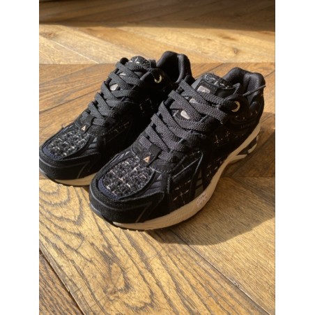 CITY RUN BLACK TWEED
