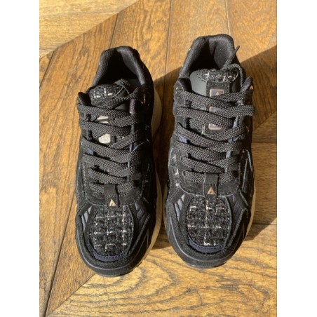 CITY RUN BLACK TWEED