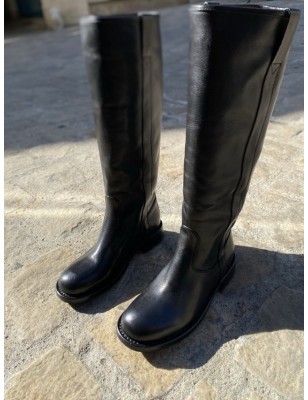 BOTTES JULIE