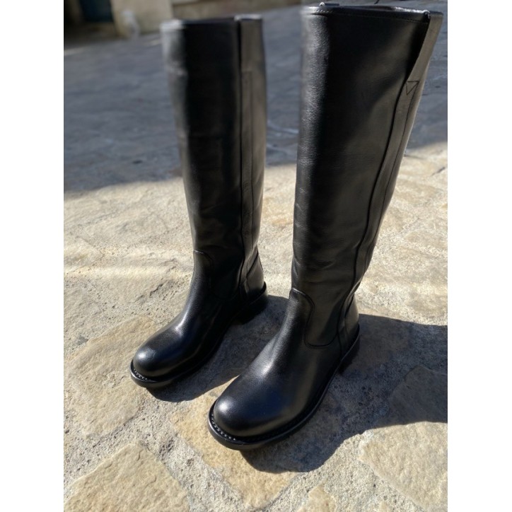 BOTTES JULIE