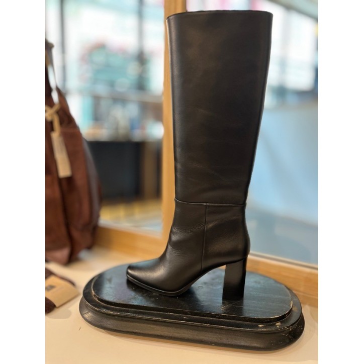 BOTTES N°832 BOTTES N°832