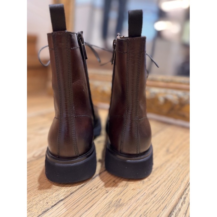 BOOTS JO