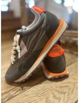 VINTAGE RUN MILITAIRE
