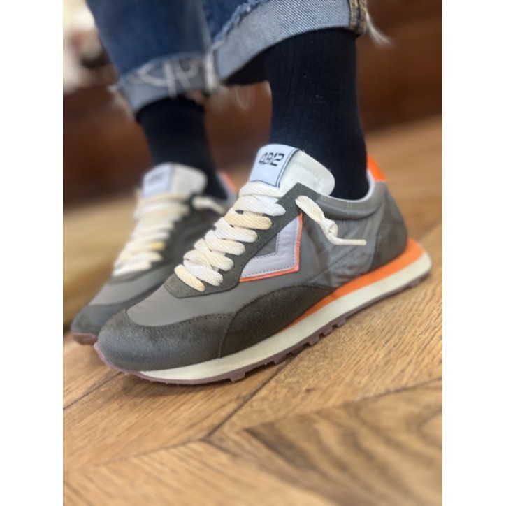 VINTAGE RUN MILITAIRE