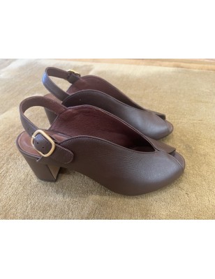 SLINGBACK TRISIA