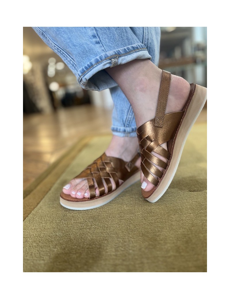 LOLA BRONZE