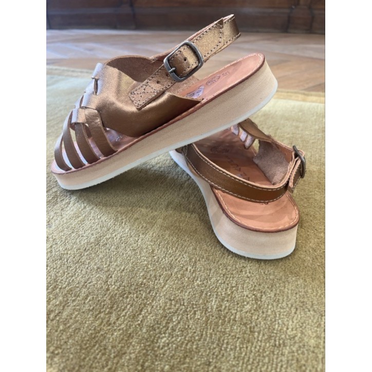 LOLA BRONZE