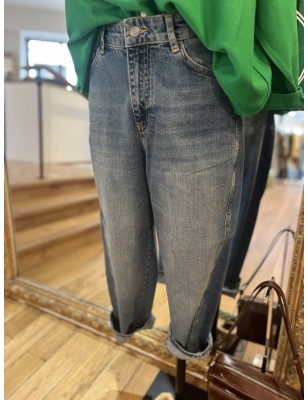 JEANS MOM CALEB