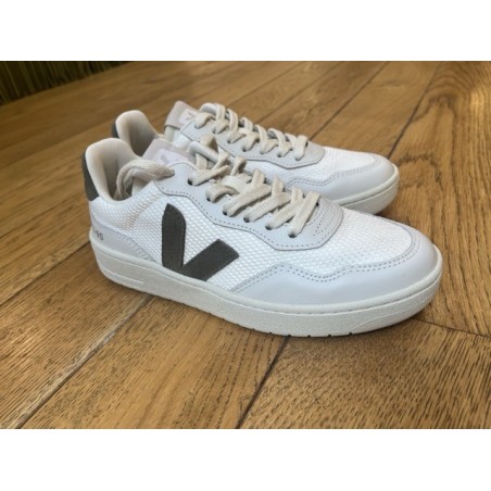 V90 MESH KAKI