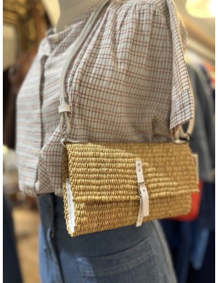 CLUTCH EN PAILLE