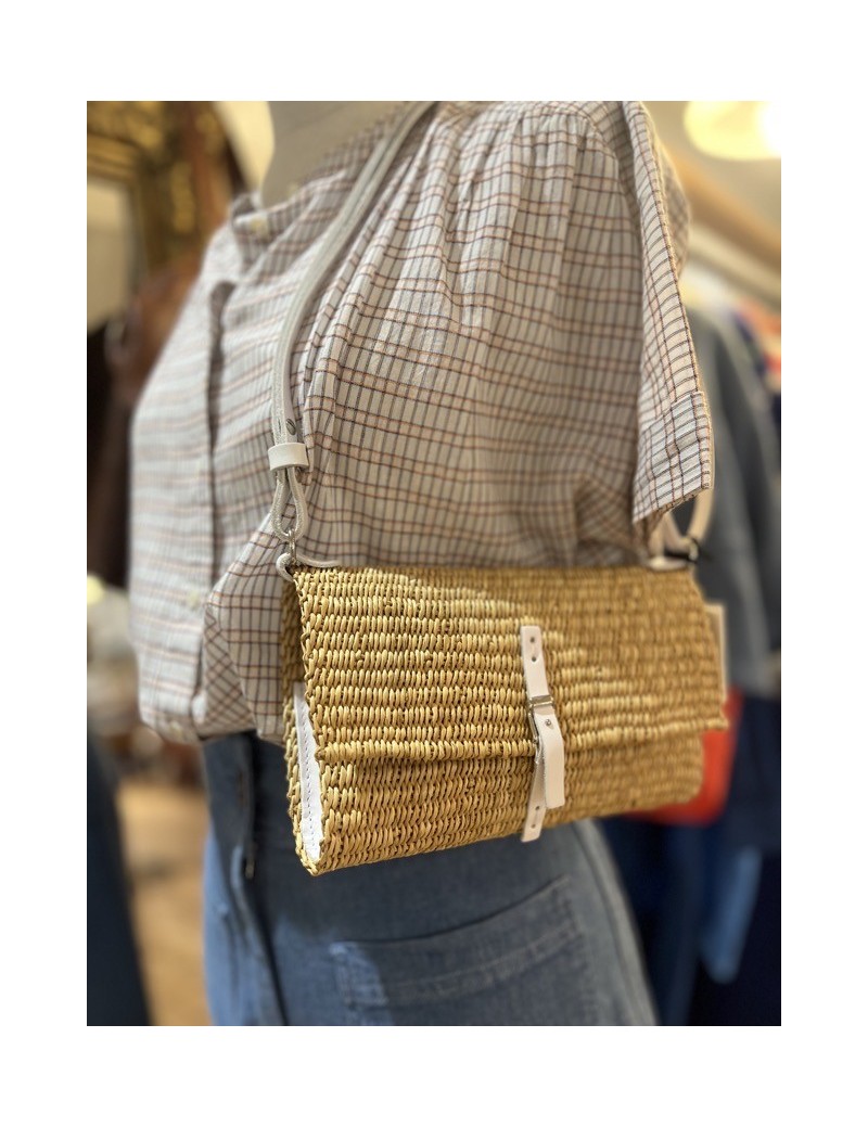 CLUTCH EN PAILLE