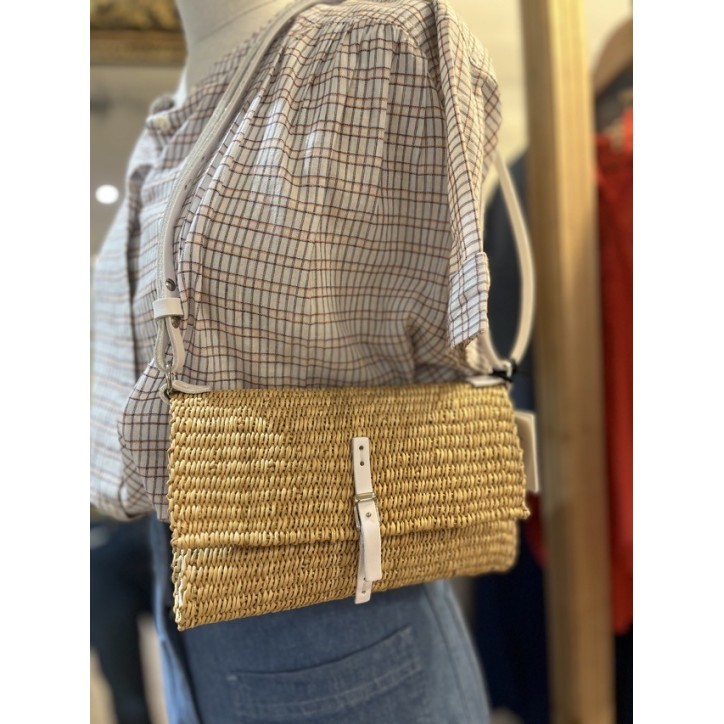 CLUTCH EN PAILLE CLUTCH EN PAILLE