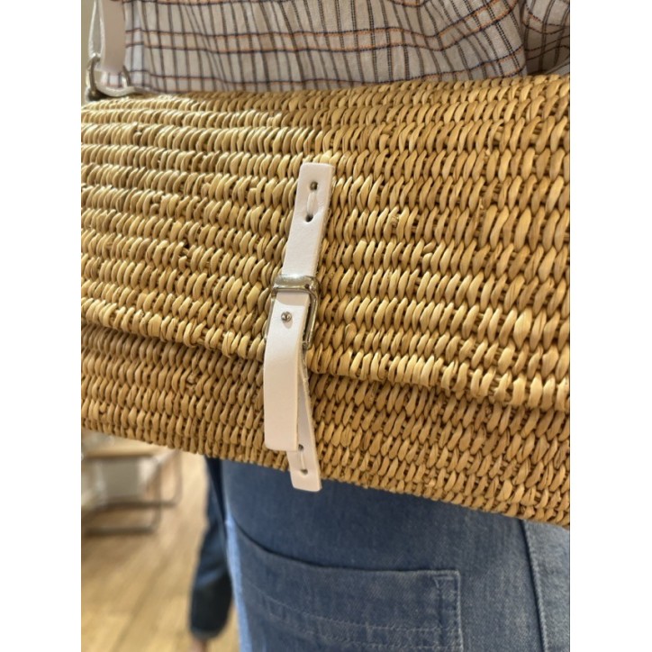 CLUTCH EN PAILLE CLUTCH EN PAILLE